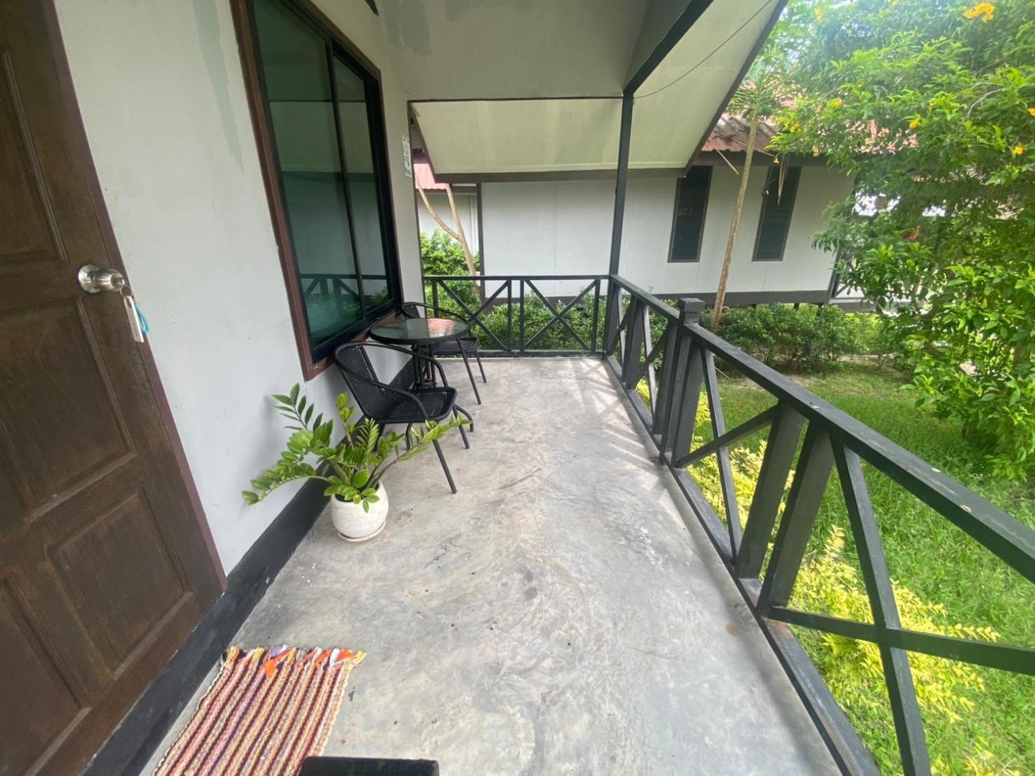 Phangan Chalet Bungalow & House Chaloklum Exterior foto